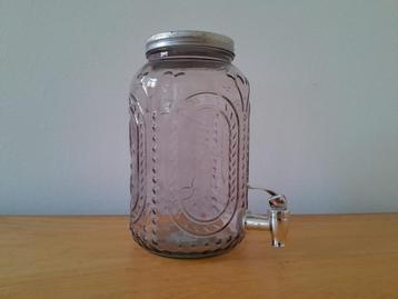 Glazen drankdispenser met kraan beschikbaar voor biedingen