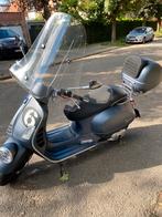 Vespa gtv hpe 300, Fietsen en Brommers, Scooters | Vespa, Ophalen, Zo goed als nieuw