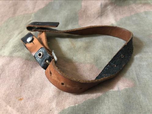 WW2 Stahlhelm kinriem (5), Verzamelen, Militaria | Tweede Wereldoorlog, Ophalen of Verzenden