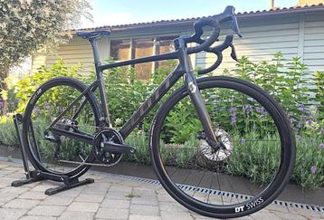 Scott Addict RC15 Ultegra DI2 12Sp. + DT Swiss Carbon Wheels beschikbaar voor biedingen