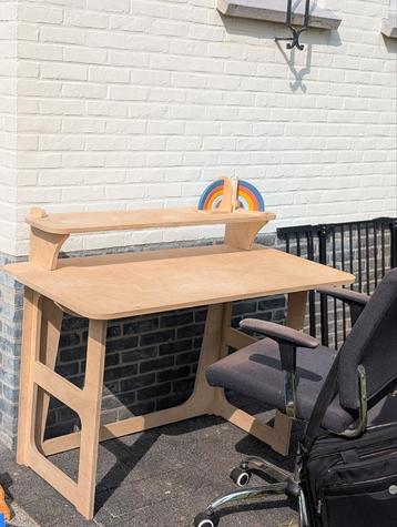 Design Bureau van Berkenplex - Schroefloos & Snel Opgezet! beschikbaar voor biedingen