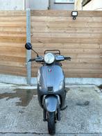 Scooter A klasse 4Takt Start en rijdt perfect met papieren, Fietsen en Brommers, Ophalen of Verzenden, Zo goed als nieuw