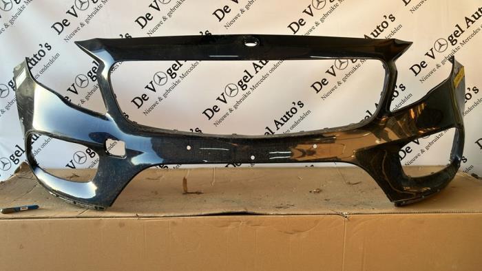 Voorbumper van een Mercedes GLA, Auto-onderdelen, Carrosserie, Bumper, Mercedes-Benz, Gebruikt, 3 maanden garantie, Ophalen of Verzenden