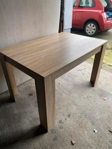 Tafel beschikbaar voor biedingen