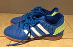 Chaussures de foot en salle pointure 34, Sports & Fitness, Football, Comme neuf, Chaussures