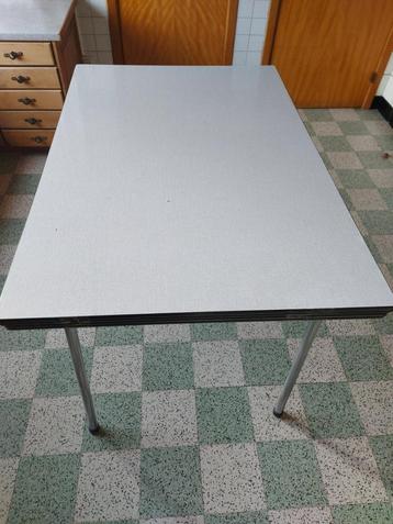 keukentafel 1980 beschikbaar voor biedingen