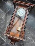 Antieke klok Pendule met slinger R=A, Antiek en Kunst, Antiek | Klokken, Ophalen of Verzenden