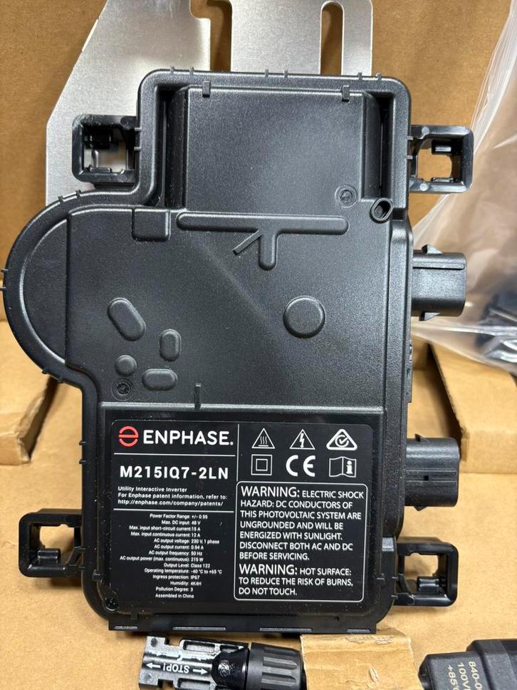 Micro Invertor à vendre, Doe-het-zelf en Bouw, Zonnepanelen en Toebehoren, Nieuw, Ophalen