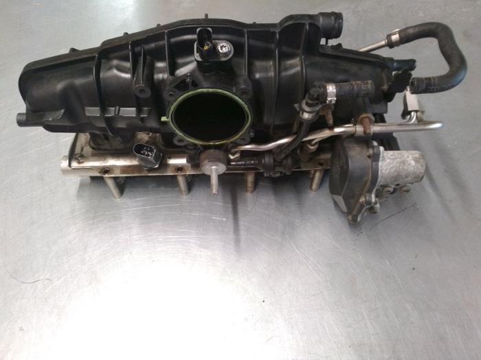 Inlaatspruitstuk van een Volkswagen Golf, Auto-onderdelen, Motor en Toebehoren, Volkswagen, Gebruikt, 3 maanden garantie, Ophalen of Verzenden