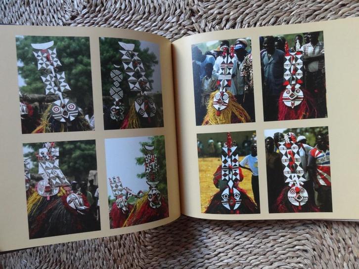 Les masques vivants; NUNA Burkina Faso,, Antiek en Kunst, Kunst | Niet-Westerse kunst, Verzenden