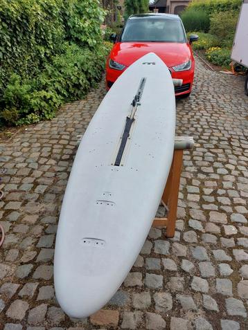 Planche de surf MISTRAL ONE DESIGN, Enlèvement, Comme neuf, Planche