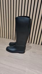 Bottes d'équitation, Enlèvement