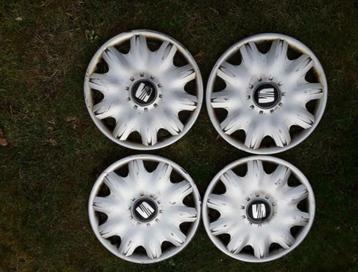 4 seat wieldoppen, 15 inch beschikbaar voor biedingen