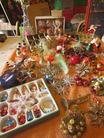 EINDEJAAR NADERT/ASSORTIMENT MOOIE KERSTVERSIERING beschikbaar voor biedingen