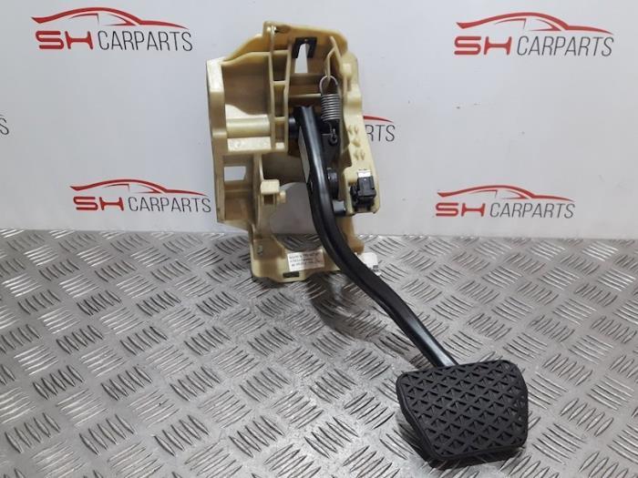 Pédale embrayage d'un BMW 5-Serie, Autos : Pièces & Accessoires, Habitacle & Garnissage, BMW, Utilisé, 3 mois de garantie, Enlèvement ou Envoi