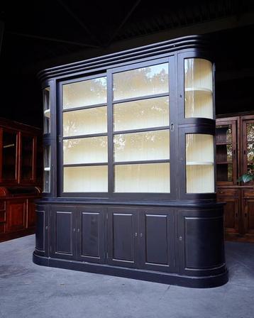 Chique zwarte winkelvitrine | Grote / brede buffetkast #2324 beschikbaar voor biedingen