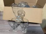 32 leuke glazen op voet voor drank of dessert H. 11,2 cm, Enlèvement ou Envoi, Neuf, Verre à soda