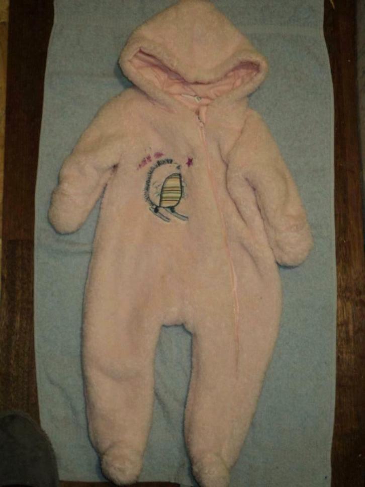 une combinaison en peluche pour la fille 3 mois, Kinderen en Baby's, Babykleding | Maat 62, Meisje, Ophalen of Verzenden