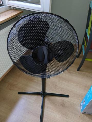 Ventilator met drie standen en aanpasbare hoogte beschikbaar voor biedingen