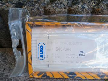 Clapet entrée lettres ALBO. Aluminium blanc. beschikbaar voor biedingen