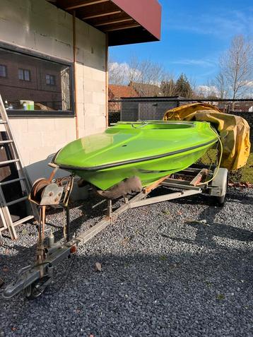 Motorboot beschikbaar voor biedingen