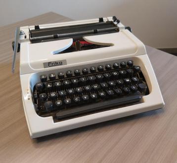 Mechanisch schrijfmachine Erika beschikbaar voor biedingen
