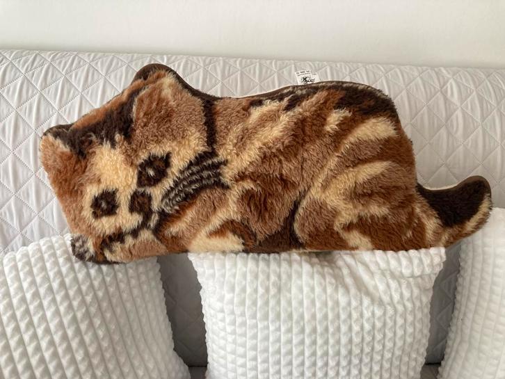 Een prachtige vintage kussen in de vorm van een kat., Huis en Inrichting, Woonaccessoires | Kussens, Zo goed als nieuw, Ophalen of Verzenden