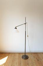 Industriële vintage vloerlamp, Huis en Inrichting, Lampen | Vloerlampen, Ophalen, Gebruikt, 100 tot 150 cm, Glas