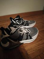 Chaussures de basket Nike LeBron Witness, Enlèvement, Comme neuf