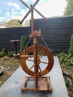 LOUET S 70 SPINNEWIEL MET WOLMOLEN, Ophalen of Verzenden, Zo goed als nieuw, Spinnewiel