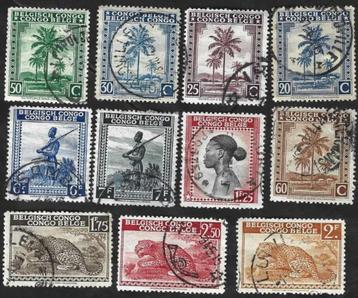11 Postzegels Palmen diverse onderwerpen voorrang Nederlands beschikbaar voor biedingen