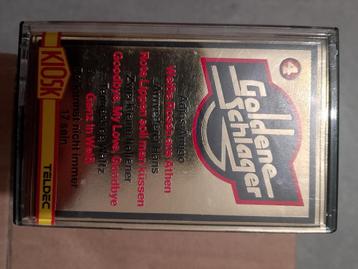 Originele cassette bandjes , Vlaamse, schlager enz  beschikbaar voor biedingen