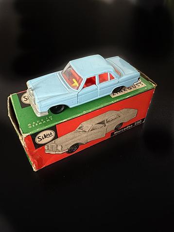 Siku Mercedes 250 in het originele doosje., Hobby en Vrije tijd, Modelauto's | 1:43, Ophalen, Zo goed als nieuw, SIKU