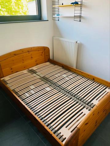 Massief grenen bed uit Scandinavische meubelzaak, Huis en Inrichting, Slaapkamer | Bedden, Ophalen, Gebruikt, Hout