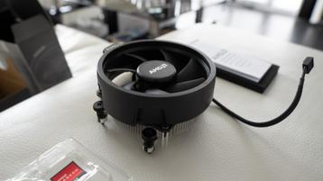 AMD Ryzen 5 3600 + originele verpakking beschikbaar voor biedingen