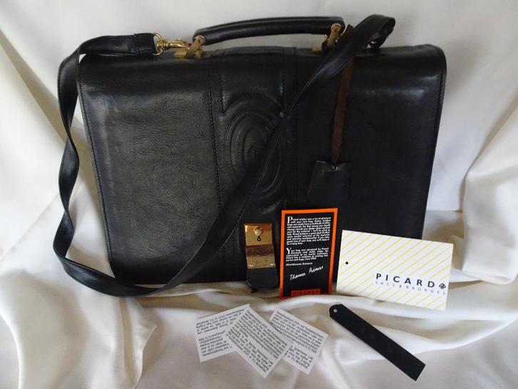 Vintage Pollini tas leer, Handtassen en Accessoires, Tassen | Schoudertassen, Nieuw, Overige merken, Zwart, Leer, Ophalen of Verzenden