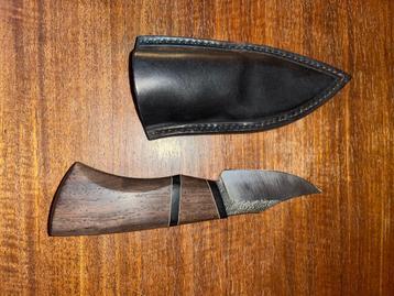 Lucifer knives  beschikbaar voor biedingen