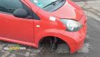 Scherm rechts-voor van een Toyota Aygo (3PO), 3 maanden garantie, Gebruikt, Toyota