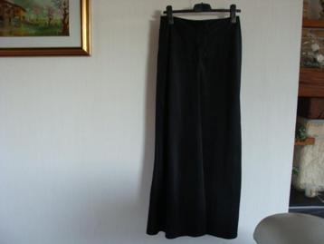 jupe longue noire, taille 40/42 beschikbaar voor biedingen