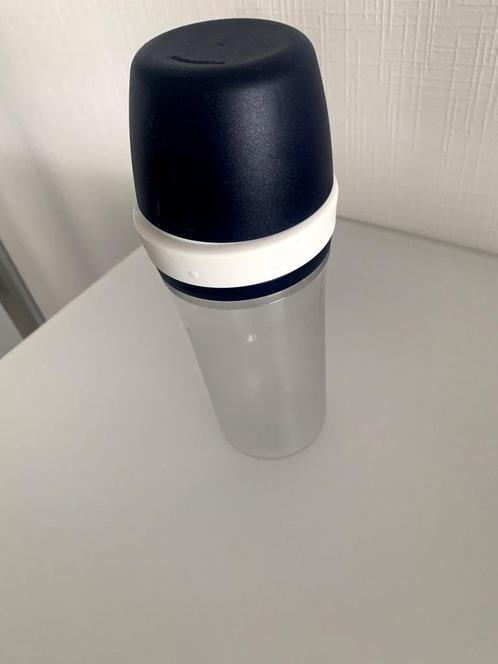 TUPPERWARE Parmezaanse strooier, Huis en Inrichting, Keuken | Tupperware, Zo goed als nieuw, Blauw, Wit, Ophalen of Verzenden