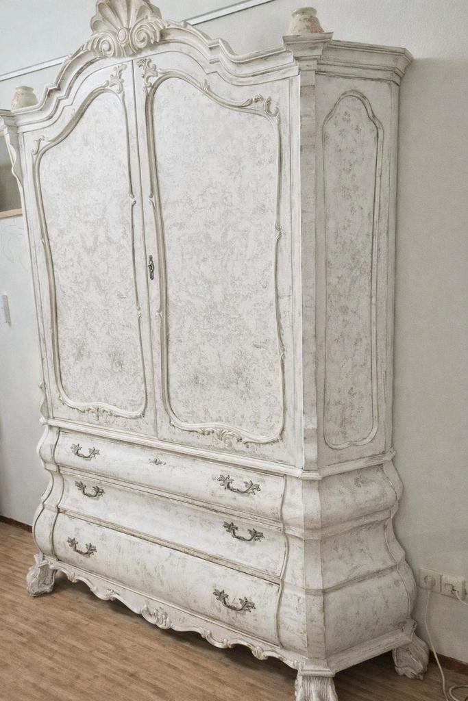 Armoire incurvée, en noyer, en bel état, Maison & Meubles, Armoires | Autre, Comme neuf, Enlèvement