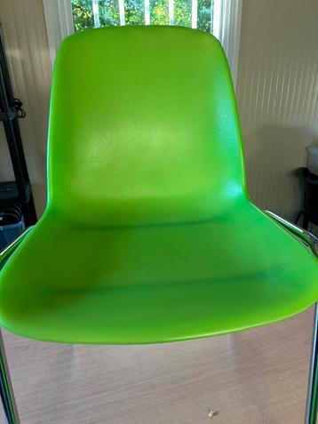 8 chaises vertes, Autres couleurs, Comme neuf, Enlèvement, Cinq, Six Chaises ou plus