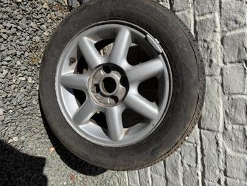 wiel  voor aanhangwagen - past op de as  beschikbaar voor biedingen