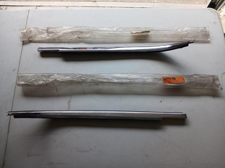 BMW E9 3.0 CS/CSi achterruitlijsten (G & D), Auto-onderdelen, Carrosserie, BMW, Oldtimer onderdelen, Achter, Links, Rechts, Gebruikt