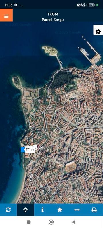 Appartement à vendre à Kusadasi, à 174 mètres de la plage beschikbaar voor biedingen