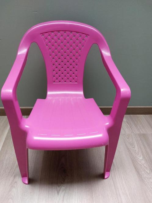 Roze kinderstoel - 2 beschikbaar, Kinderen en Baby's, Kinderstoelen, Gebruikt, Overige typen, Ophalen