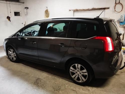 Peugeot 5008 allure 2016   151500 km, Auto's, Peugeot, Particulier, ABS, Achteruitrijcamera, Adaptieve lichten, Adaptive Cruise Control