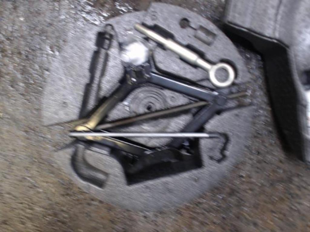 Kit roue secours Volvo V70 2 2013 LP/14857, Auto-onderdelen, Overige Auto-onderdelen, Volvo, Gebruikt, Ophalen