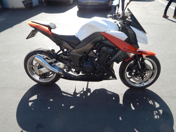 KAWASAKI Z1000 34000 KM 2014 TOPSTAAT NIEUWE BANDEN, Motoren, Motoren | Kawasaki, Bedrijf, Naked bike, 12 t/m 35 kW, 4 cilinders