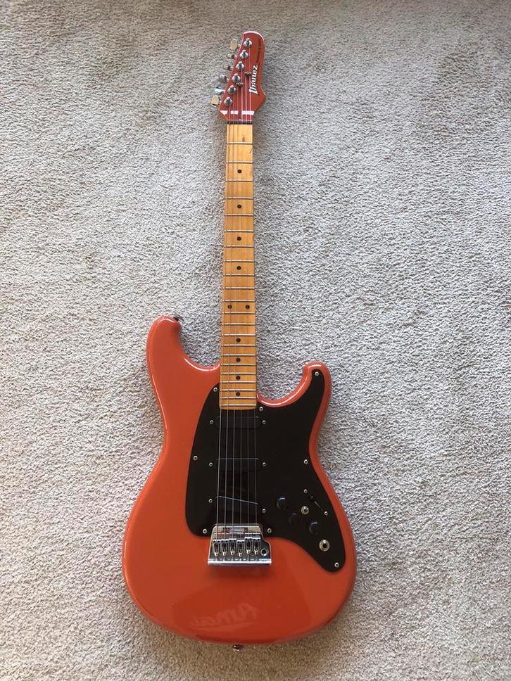 Ibanez roadstar rs136, panga peach, 1985 Japan, Musique & Instruments, Instruments à corde | Guitares | Électriques, Utilisé, Solid body